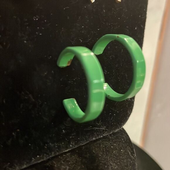 1” hypoallergenic silver tone green hoop stud earrings - Picture 8 of 11